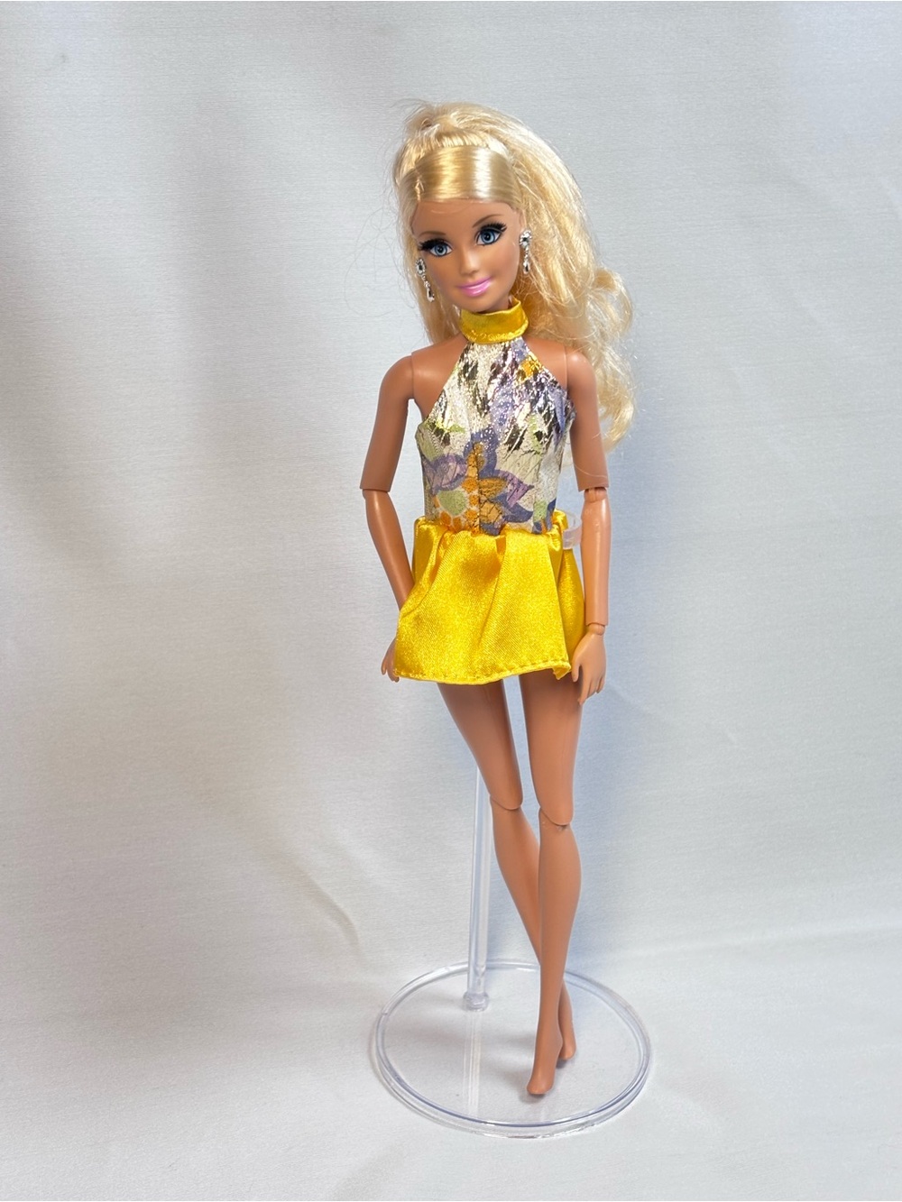 2012 Mattel Barbie "Life in the Dreamhouse" Fashion Doll ✨